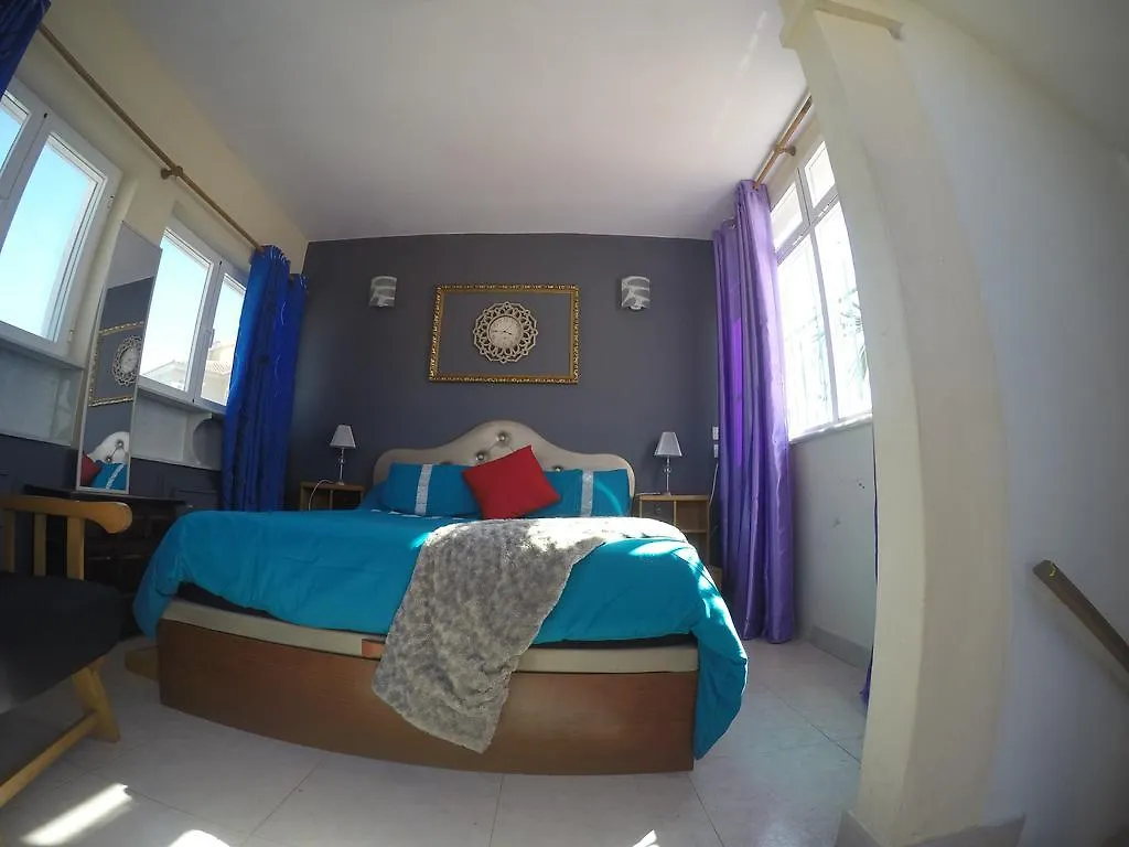 Casa Colonia Villa La Línea de la Concepción Nyaraló